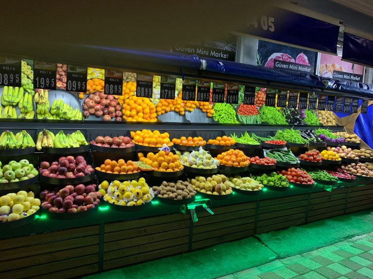 Tablalı Manav Dükkanı